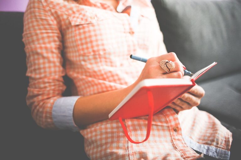 Beginner Guide to Journaling Every Day: Tips to Get Started